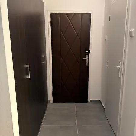 Appartement Cozy Near Center With Easy Transport Access